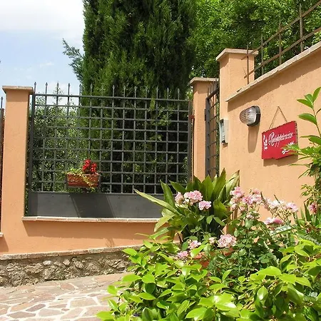 Casa di campagna Rossopeperoncino Massa Martana